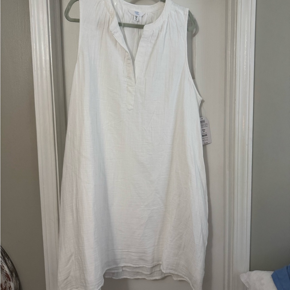 Time and Tru White Sleeveless Midi Dress